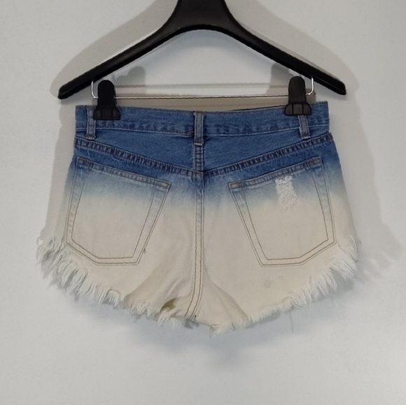 Signature jeans shorts  painted distressed Size M. - Picture 2 of 10